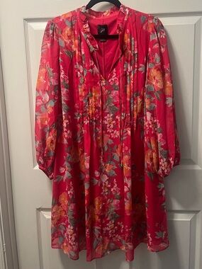 JH Women’s Plus Hot Pink Floral Tunic Lined Dress with Pleated V-Neck. Size 1X